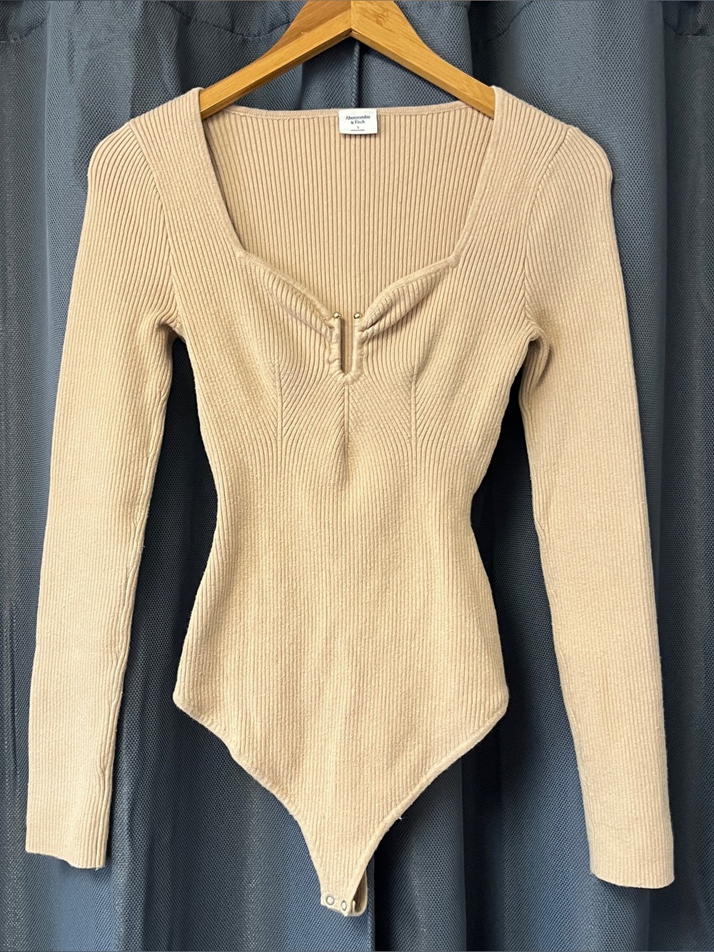Abercrombie & Fitch size small women’s bodysuit